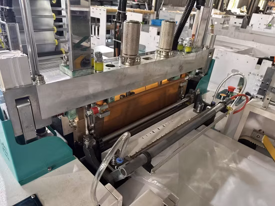 Lignes doubles écologiques à grande vitesse sac de poignée de transport sac de gilet sac de fruits sac en plastique faisant la machine sac de t-shirt faisant la machine sac à double ligne faisant la machine